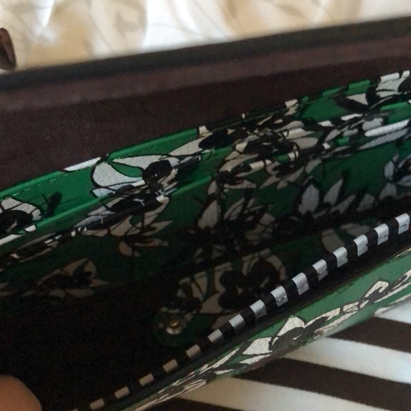 Henri bendel sun glass clutch - Picture 3 of 4